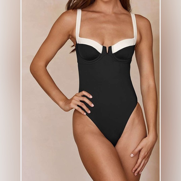Elegant Black and White Women's Swimsuit - Picture 1 of 7